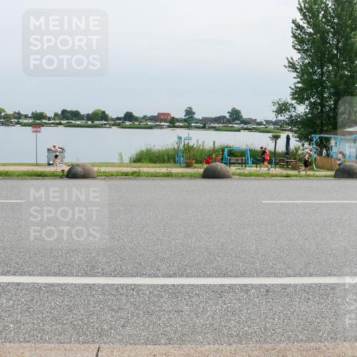 15.06.2025 - 27. Vierlanden-Triathlon H.Heesch http://msf.ph/oto/8028501 15.06.2025 11:24:23 Radfahren 804, 904 meine-sportfotos.de