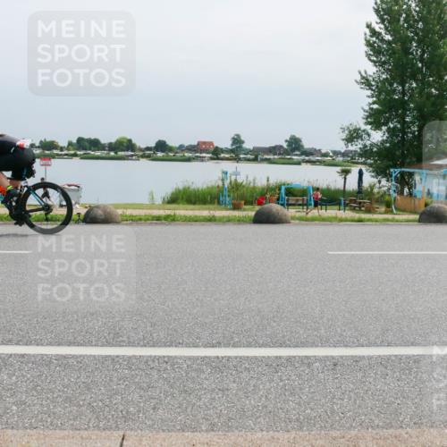 15.06.2025 - 27. Vierlanden-Triathlon H.Heesch http://msf.ph/oto/8028526 15.06.2025 11:24:50 Radfahren 199 meine-sportfotos.de