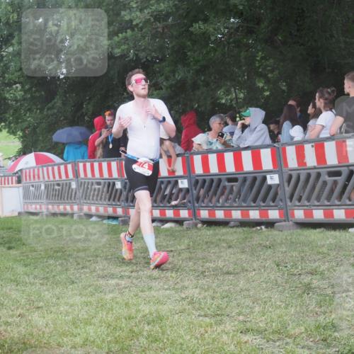 21.06.2025 - 27. Vierlanden-Triathlon KatJ http://msf.ph/oto/8028622 15.06.2025 13:32:46 Ziel 74, 238 meine-sportfotos.de