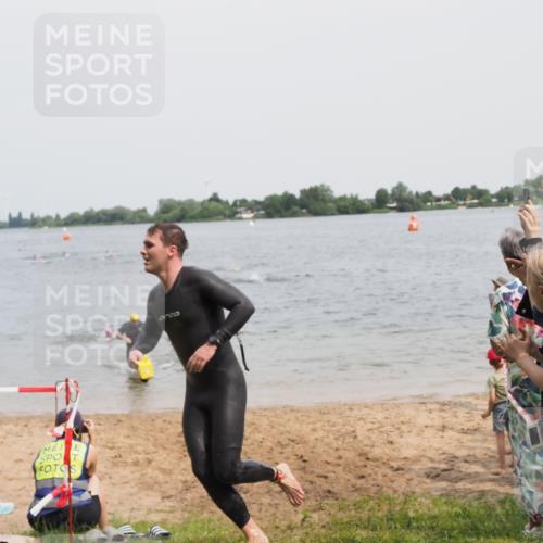 21.06.2025 - 27. Vierlanden-Triathlon MichiJ http://msf.ph/oto/8028631 15.06.2026 10:58:48 Schwimmen 667, 684, 743, 760 meine-sportfotos.de