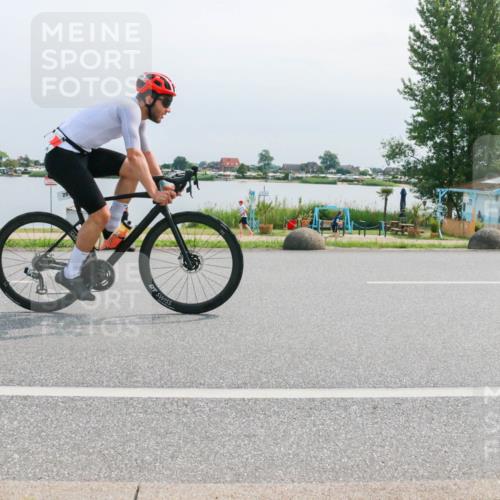 15.06.2025 - 27. Vierlanden-Triathlon H.Heesch http://msf.ph/oto/8028637 15.06.2025 11:25:12 Radfahren 29, 726 meine-sportfotos.de