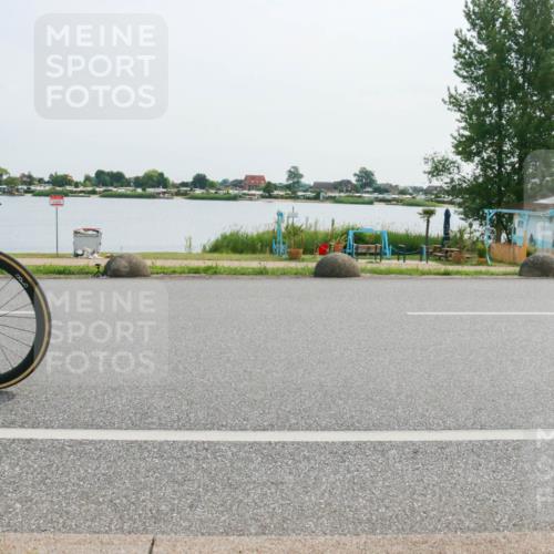 15.06.2025 - 27. Vierlanden-Triathlon H.Heesch http://msf.ph/oto/8028684 15.06.2025 10:28:58 Radfahren 104, 313 meine-sportfotos.de