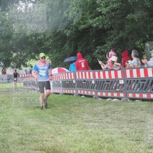 21.06.2025 - 27. Vierlanden-Triathlon KatJ http://msf.ph/oto/8028748 15.06.2025 13:33:22 Ziel 791 meine-sportfotos.de