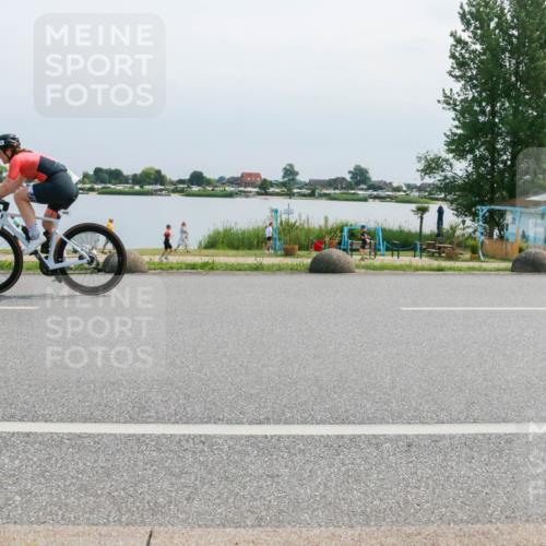 15.06.2025 - 27. Vierlanden-Triathlon H.Heesch http://msf.ph/oto/8028795 15.06.2025 11:25:29 Radfahren 68, 97, 143, 169, 233, 792, 888 meine-sportfotos.de
