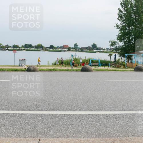 15.06.2025 - 27. Vierlanden-Triathlon H.Heesch http://msf.ph/oto/8028806 15.06.2025 11:25:31 Radfahren 143, 169, 233, 792, 888 meine-sportfotos.de