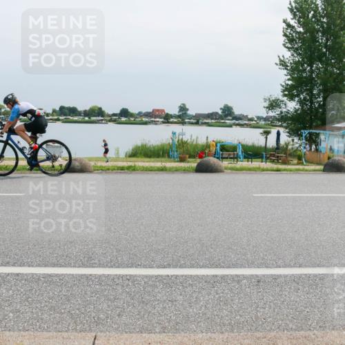 15.06.2025 - 27. Vierlanden-Triathlon H.Heesch http://msf.ph/oto/8028850 15.06.2025 11:25:41 Radfahren 219 meine-sportfotos.de