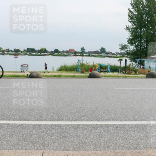 15.06.2025 - 27. Vierlanden-Triathlon H.Heesch http://msf.ph/oto/8028855 15.06.2025 11:25:41 Radfahren 219 meine-sportfotos.de