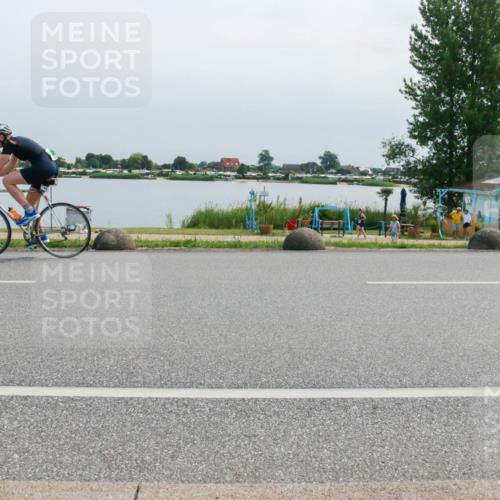 15.06.2025 - 27. Vierlanden-Triathlon H.Heesch http://msf.ph/oto/8028879 15.06.2025 11:26:06 Radfahren 682, 919 meine-sportfotos.de