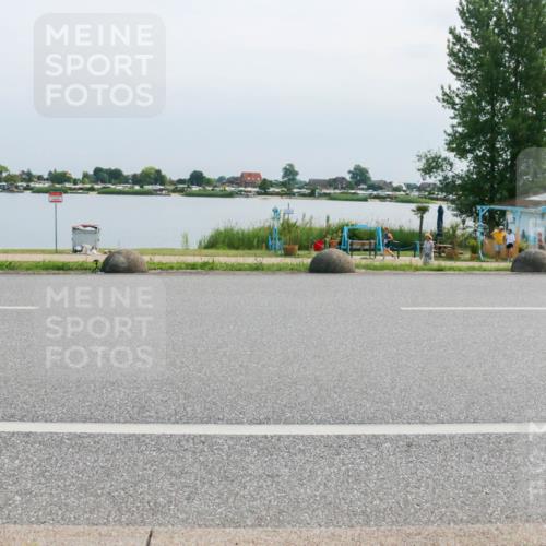 15.06.2025 - 27. Vierlanden-Triathlon H.Heesch http://msf.ph/oto/8028883 15.06.2025 11:26:06 Radfahren 682, 919 meine-sportfotos.de