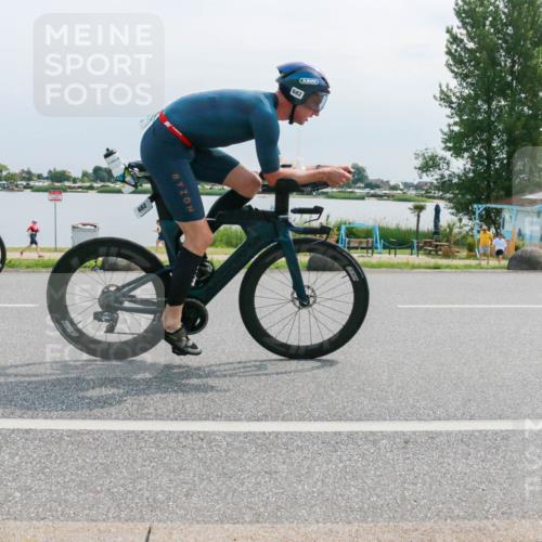15.06.2025 - 27. Vierlanden-Triathlon H.Heesch http://msf.ph/oto/8028894 15.06.2025 11:26:10 Radfahren 652, 682, 800, 919 meine-sportfotos.de