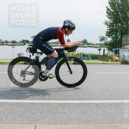 15.06.2025 - 27. Vierlanden-Triathlon H.Heesch http://msf.ph/oto/8028904 15.06.2025 11:26:11 Radfahren 652, 682, 798, 800, 919 meine-sportfotos.de