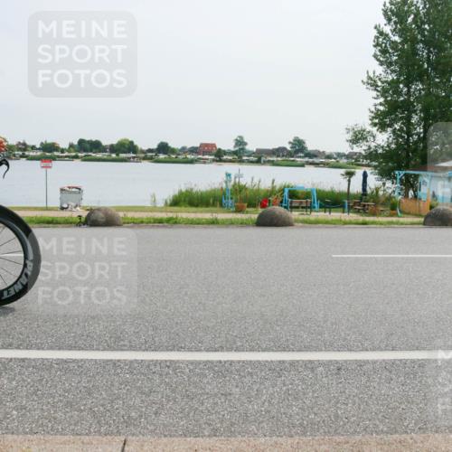 15.06.2025 - 27. Vierlanden-Triathlon H.Heesch http://msf.ph/oto/8028931 15.06.2025 10:29:02 Radfahren 104, 302, 313, 488 meine-sportfotos.de