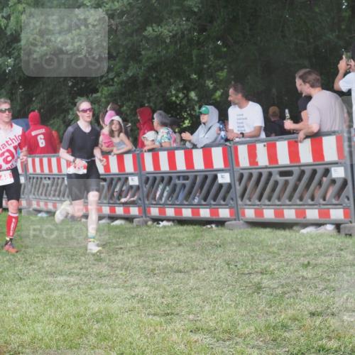 21.06.2025 - 27. Vierlanden-Triathlon KatJ http://msf.ph/oto/8028932 15.06.2025 13:33:44 Ziel 148, 210, 1076 meine-sportfotos.de
