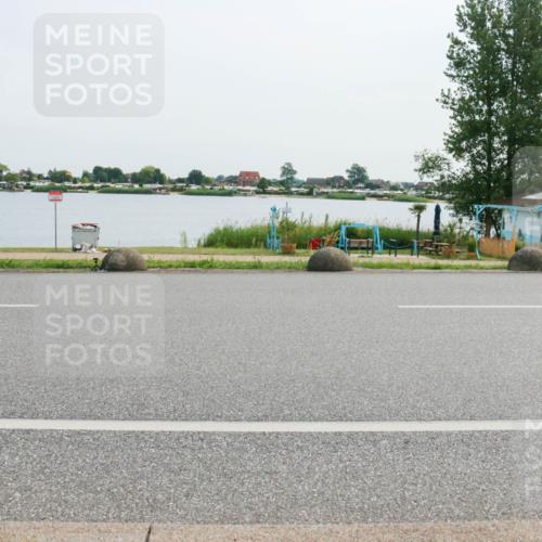 15.06.2025 - 27. Vierlanden-Triathlon H.Heesch http://msf.ph/oto/8028952 15.06.2025 10:29:16 Radfahren 122, 128 meine-sportfotos.de