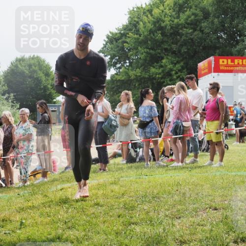 15.06.2025 - 27. Vierlanden-Triathlon KatJ http://msf.ph/oto/8028985 15.06.2025 11:04:12 Schwimmen 663, 729, 754, 763 meine-sportfotos.de