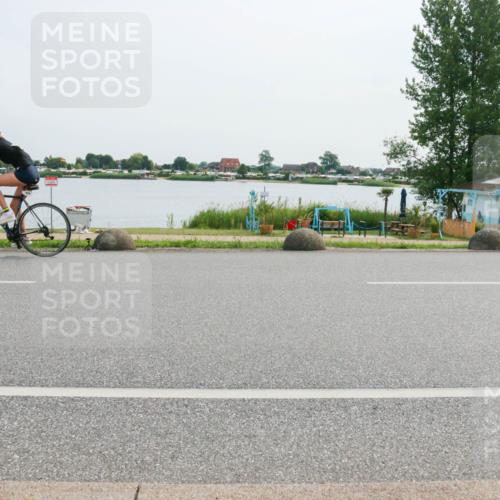 15.06.2025 - 27. Vierlanden-Triathlon H.Heesch http://msf.ph/oto/8029037 15.06.2025 10:29:23 Radfahren 16, 64, 629 meine-sportfotos.de