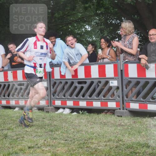 21.06.2025 - 27. Vierlanden-Triathlon KatJ http://msf.ph/oto/8029081 15.06.2025 13:34:01 Ziel 47, 734, 857, 912 meine-sportfotos.de