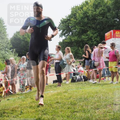 15.06.2025 - 27. Vierlanden-Triathlon KatJ http://msf.ph/oto/8029086 15.06.2025 11:04:18 Schwimmen 658, 663, 763 meine-sportfotos.de