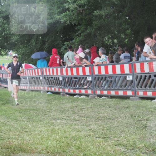 21.06.2025 - 27. Vierlanden-Triathlon KatJ http://msf.ph/oto/8029088 15.06.2025 13:34:08 Ziel 769, 912 meine-sportfotos.de