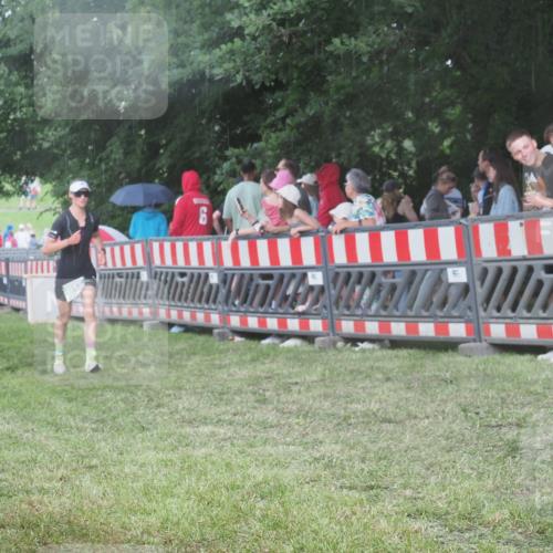 21.06.2025 - 27. Vierlanden-Triathlon KatJ http://msf.ph/oto/8029094 15.06.2025 13:34:08 Ziel 769, 912 meine-sportfotos.de