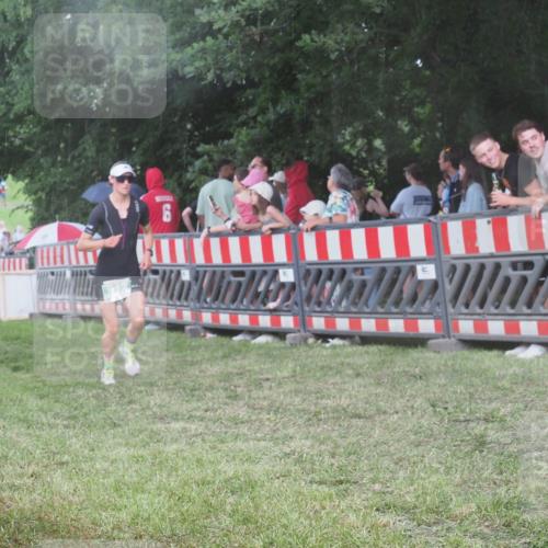 21.06.2025 - 27. Vierlanden-Triathlon KatJ http://msf.ph/oto/8029105 15.06.2025 13:34:09 Ziel 769, 912 meine-sportfotos.de