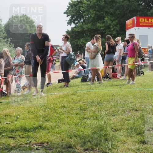 15.06.2025 - 27. Vierlanden-Triathlon KatJ http://msf.ph/oto/8029108 15.06.2025 11:04:23 Schwimmen 658, 763 meine-sportfotos.de