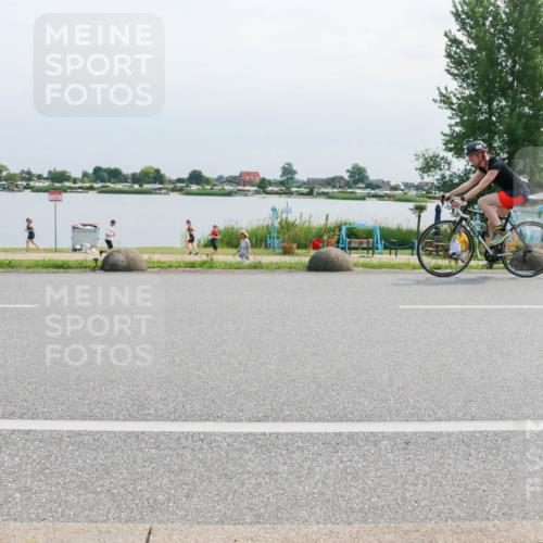 15.06.2025 - 27. Vierlanden-Triathlon H.Heesch http://msf.ph/oto/8029124 15.06.2025 11:26:13 Radfahren 652, 682, 798, 800, 881 meine-sportfotos.de