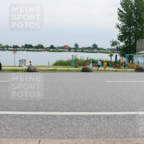 15.06.2025 - 27. Vierlanden-Triathlon H.Heesch http://msf.ph/oto/8029147 15.06.2025 11:26:17 Radfahren 18, 798, 800, 881, 911 meine-sportfotos.de