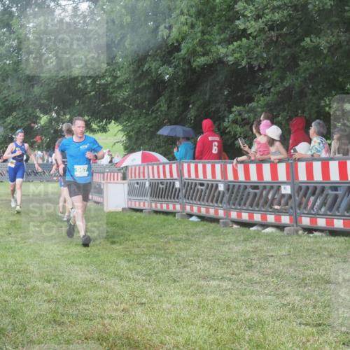 21.06.2025 - 27. Vierlanden-Triathlon KatJ http://msf.ph/oto/8029285 15.06.2025 13:34:51 Ziel 967, 1085, 1086, 1087 meine-sportfotos.de