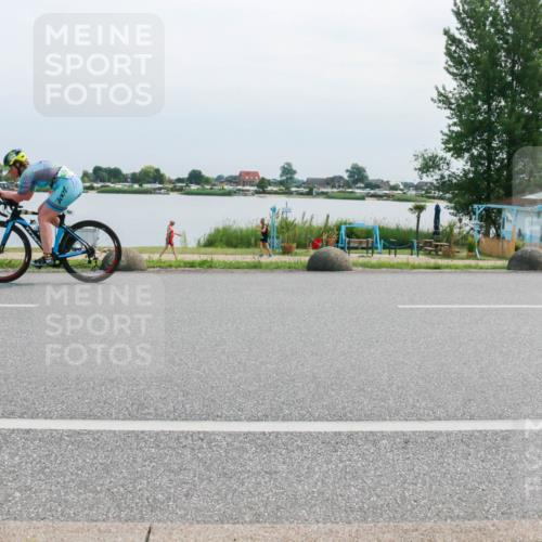 15.06.2025 - 27. Vierlanden-Triathlon H.Heesch http://msf.ph/oto/8029338 15.06.2025 11:27:12 Radfahren 205, 825, 939 meine-sportfotos.de