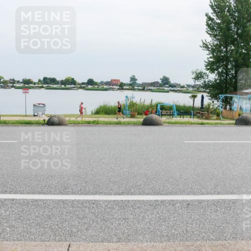 15.06.2025 - 27. Vierlanden-Triathlon H.Heesch http://msf.ph/oto/8029343 15.06.2025 11:27:12 Radfahren 205, 825, 939 meine-sportfotos.de