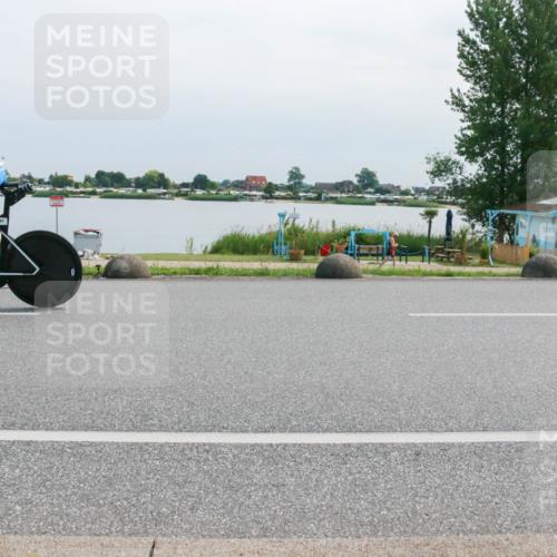 15.06.2025 - 27. Vierlanden-Triathlon H.Heesch http://msf.ph/oto/8029405 15.06.2025 11:27:26 Radfahren 251, 767 meine-sportfotos.de