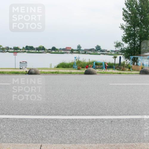 15.06.2025 - 27. Vierlanden-Triathlon H.Heesch http://msf.ph/oto/8029407 15.06.2025 11:27:26 Radfahren 251, 767 meine-sportfotos.de
