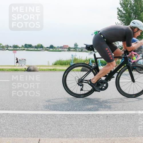 15.06.2025 - 27. Vierlanden-Triathlon H.Heesch http://msf.ph/oto/8029443 15.06.2025 11:27:50 Radfahren 757, 771, 826 meine-sportfotos.de