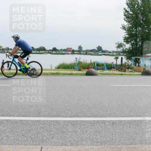 15.06.2025 - 27. Vierlanden-Triathlon H.Heesch http://msf.ph/oto/8029447 15.06.2025 11:27:50 Radfahren 757, 771, 826 meine-sportfotos.de