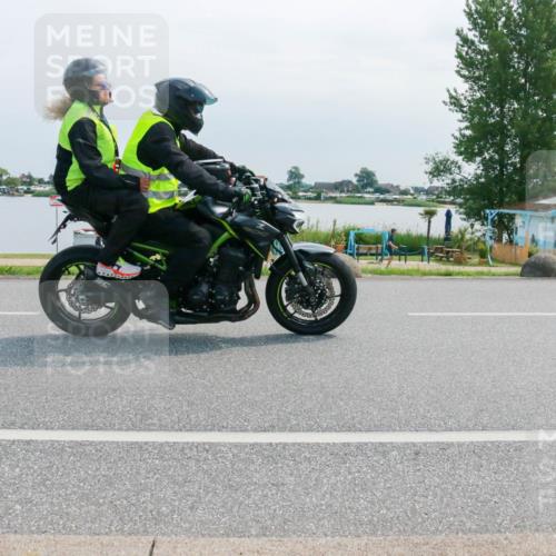 15.06.2025 - 27. Vierlanden-Triathlon H.Heesch http://msf.ph/oto/8029462 15.06.2025 11:27:55 Radfahren 498, 757, 826 meine-sportfotos.de