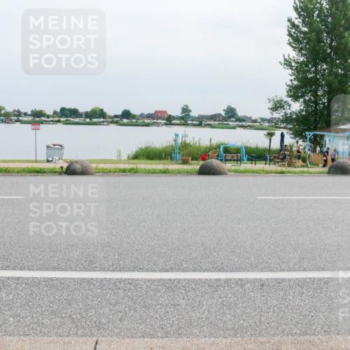 15.06.2025 - 27. Vierlanden-Triathlon H.Heesch http://msf.ph/oto/8029464 15.06.2025 11:27:59 Radfahren 498 meine-sportfotos.de