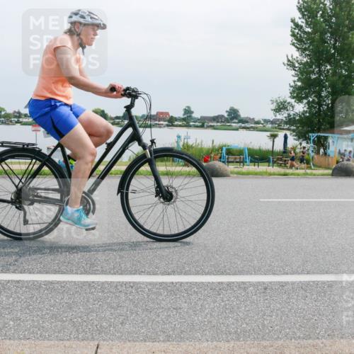 15.06.2025 - 27. Vierlanden-Triathlon H.Heesch http://msf.ph/oto/8029471 15.06.2025 11:28:00 Radfahren 498 meine-sportfotos.de