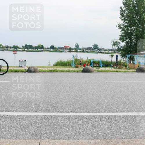15.06.2025 - 27. Vierlanden-Triathlon H.Heesch http://msf.ph/oto/8029483 15.06.2025 11:28:02 Radfahren 498, 933 meine-sportfotos.de