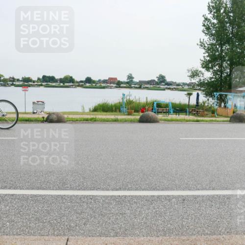 15.06.2025 - 27. Vierlanden-Triathlon H.Heesch http://msf.ph/oto/8029582 15.06.2025 10:31:01 Radfahren 135, 207, 303, 474 meine-sportfotos.de