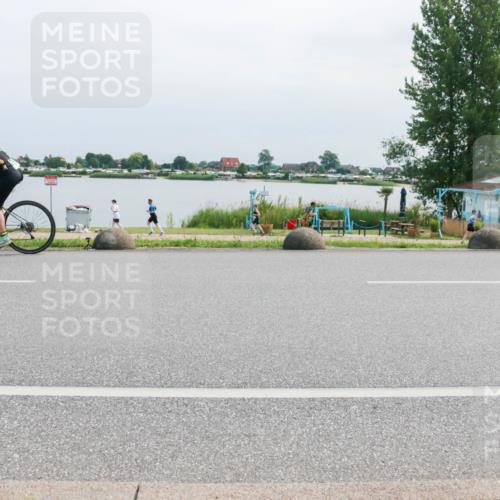 15.06.2025 - 27. Vierlanden-Triathlon H.Heesch http://msf.ph/oto/8029611 15.06.2025 11:28:38 Radfahren 742, 925, 942, 965, 967 meine-sportfotos.de