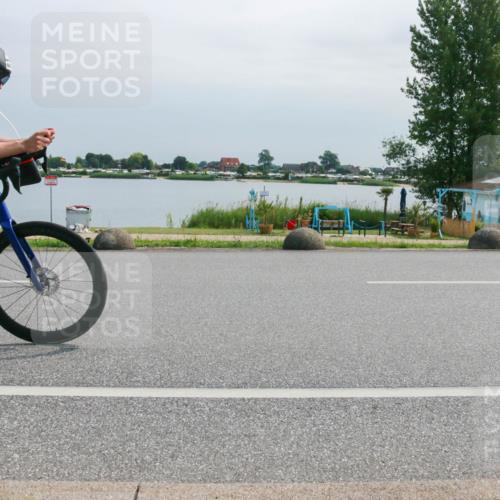 15.06.2025 - 27. Vierlanden-Triathlon H.Heesch http://msf.ph/oto/8029613 15.06.2025 11:28:43 Radfahren 661, 742, 942, 965, 967 meine-sportfotos.de