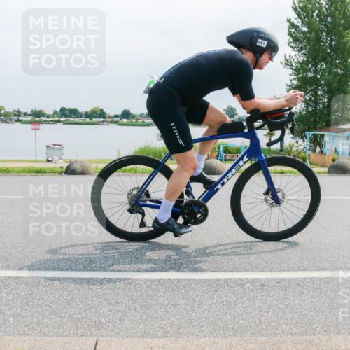15.06.2025 - 27. Vierlanden-Triathlon H.Heesch http://msf.ph/oto/8029618 15.06.2025 11:28:44 Radfahren 661, 742, 942, 967 meine-sportfotos.de