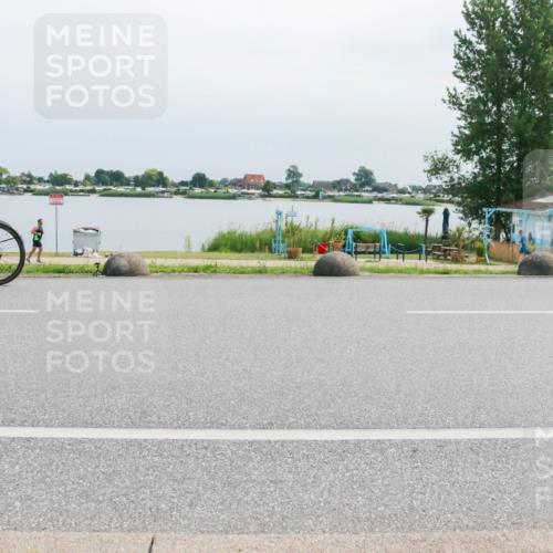 15.06.2025 - 27. Vierlanden-Triathlon H.Heesch http://msf.ph/oto/8029625 15.06.2025 11:28:48 Radfahren 72, 661, 909 meine-sportfotos.de