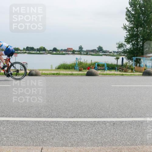 15.06.2025 - 27. Vierlanden-Triathlon H.Heesch http://msf.ph/oto/8029675 15.06.2025 11:29:08 Radfahren 247, 849, 915, 976 meine-sportfotos.de