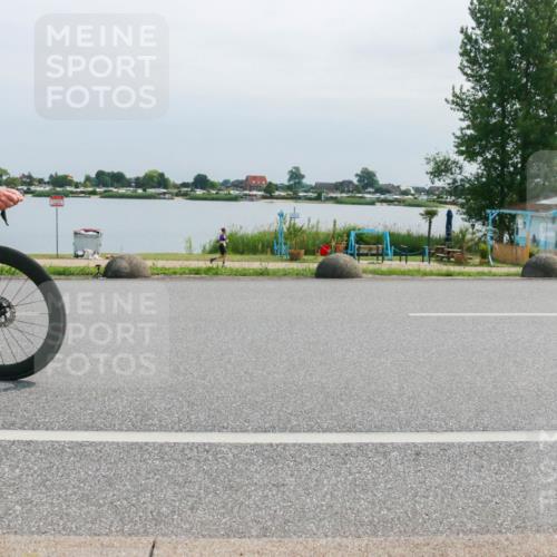 15.06.2025 - 27. Vierlanden-Triathlon H.Heesch http://msf.ph/oto/8029682 15.06.2025 11:29:11 Radfahren 247, 901, 915 meine-sportfotos.de
