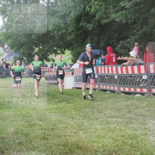 21.06.2025 - 27. Vierlanden-Triathlon KatJ http://msf.ph/oto/8029729 15.06.2025 13:36:09 Ziel 681, 1078, 1079, 1080 meine-sportfotos.de