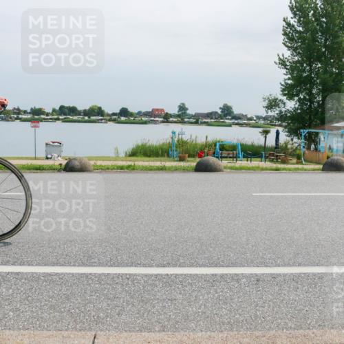 15.06.2025 - 27. Vierlanden-Triathlon H.Heesch http://msf.ph/oto/8029750 15.06.2025 11:29:35 Radfahren 218, 224, 695, 878, 880 meine-sportfotos.de