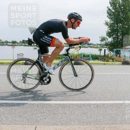 15.06.2025 - 27. Vierlanden-Triathlon H.Heesch http://msf.ph/oto/8029755 15.06.2025 11:29:35 Radfahren 218, 224, 695, 878, 880 meine-sportfotos.de