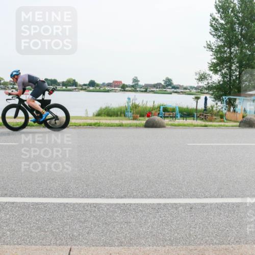 15.06.2025 - 27. Vierlanden-Triathlon H.Heesch http://msf.ph/oto/8029827 15.06.2025 10:31:23 Radfahren 2, 178, 335 meine-sportfotos.de